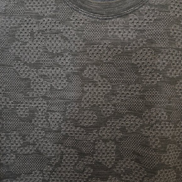 Lululemon Swiftly - Relaxed fit, Waist Length, Long Sleeve Top Size 6 - Picture 2 of 4